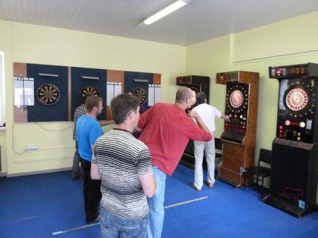 V zápale boja I. - najbližšie Jozef Vengrín, Ivan Kubačka a Vladimír Macko.